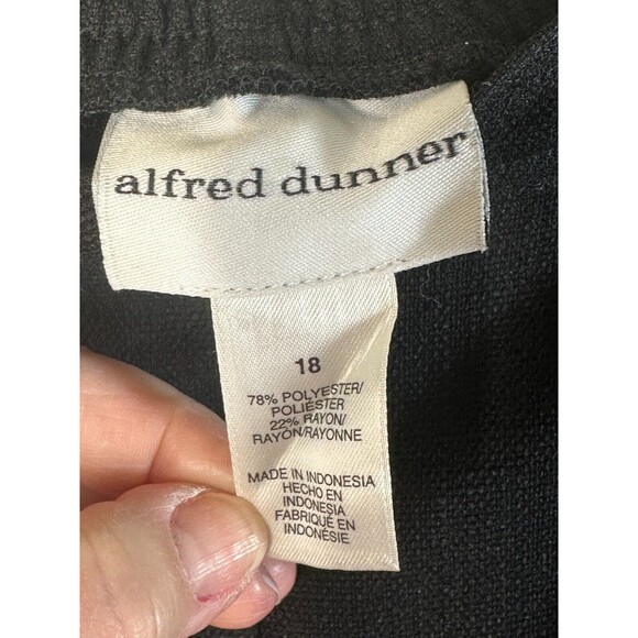 Alfred Dunner Slacks Dress Pants Wm 18 Black Pull On Flat Front Side Pockets - Picture 3 of 5